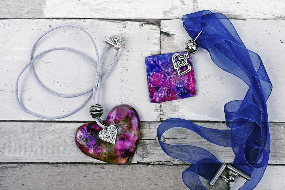 Using alcohol inks on polymer clay to create colourful jewellery