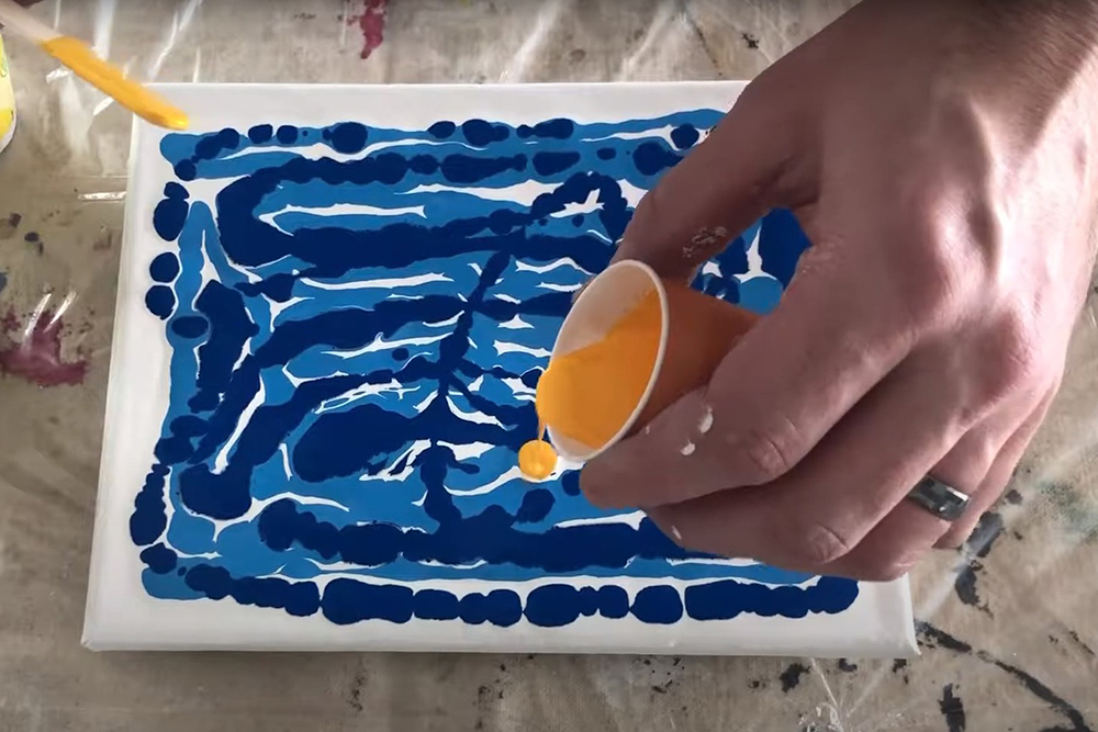 9 Basic and Advanced Acrylic Pouring Techniques to Try Today - Ken
