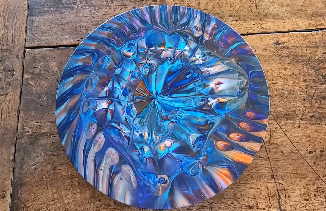 9 Basic and Advanced Acrylic Pouring Techniques to Try Today