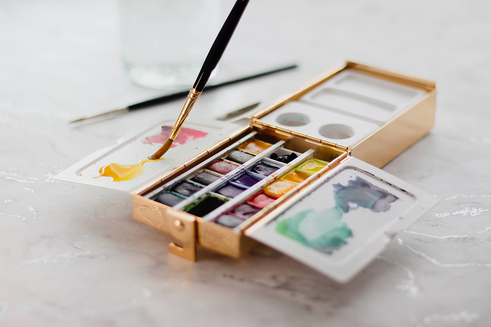 Mixing watercolour paint on the Frazer Price Watercolour Palette Box