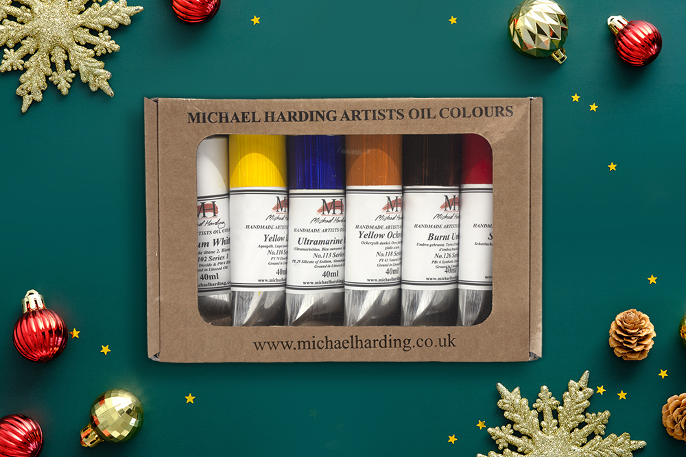 Michael Harding Oils Intro Set on Christmas Background 201006